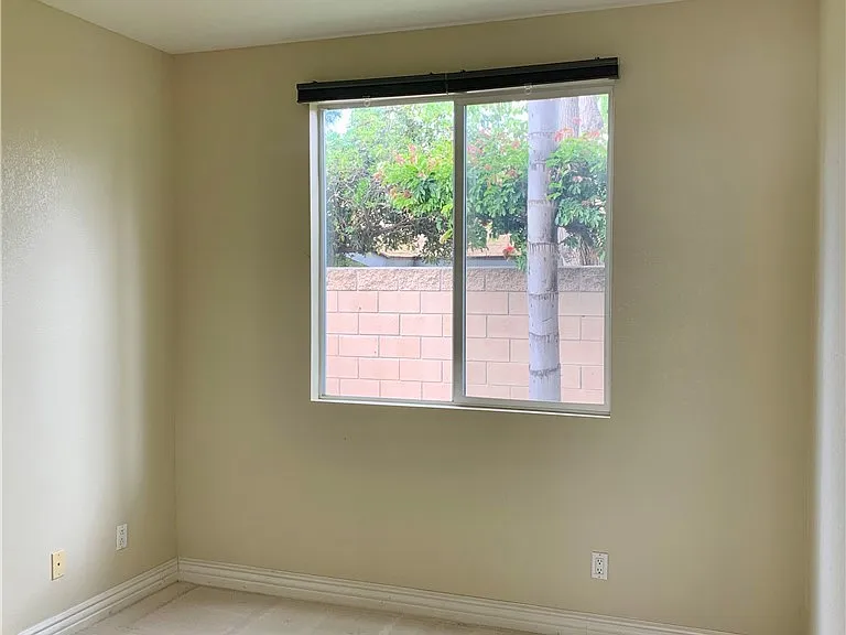 281 Mesa Dr — Photo 11