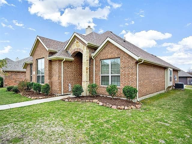 1st image of 417 Da Vinci Ln