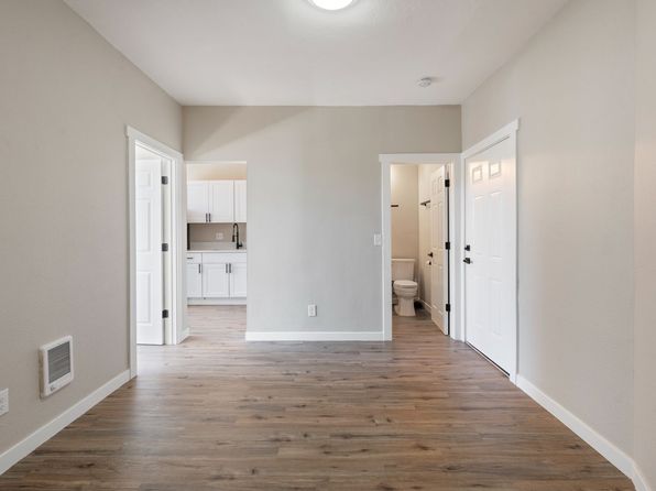 7325 NE Sandy Blvd APT 3