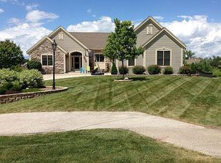 S76W15214 Woods Rd, Muskego, WI 53150