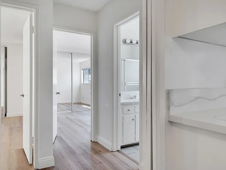 1522 Euclid Ave #11 — Photo 10