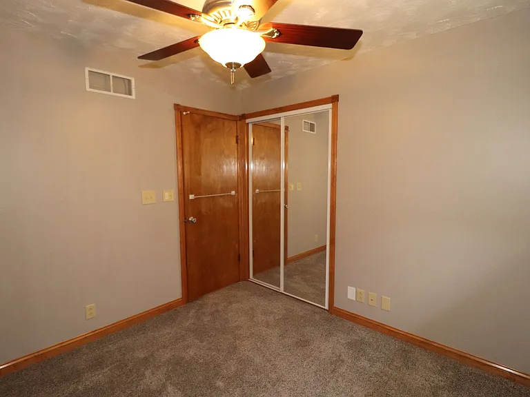 510 Maple St — Photo 18