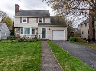 11 Eastbourne Rd, Rochester, NY 14617