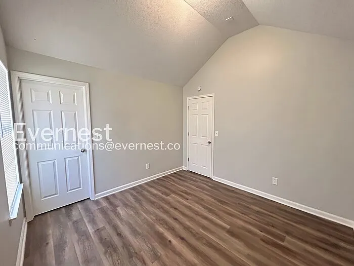 5544 Bluegrass Dr — Photo 17