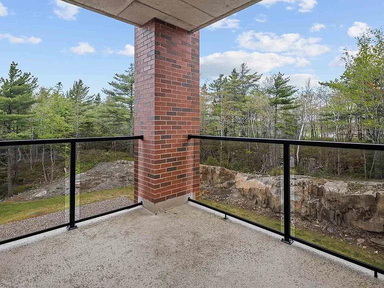 76 Armenia Dr — Photo 15