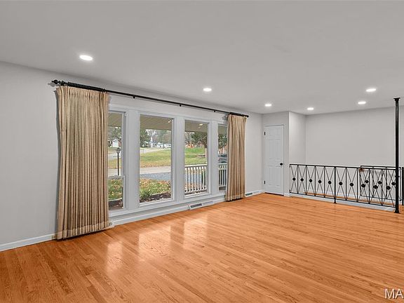 3rd image of 10005 Pebble Beach Dr