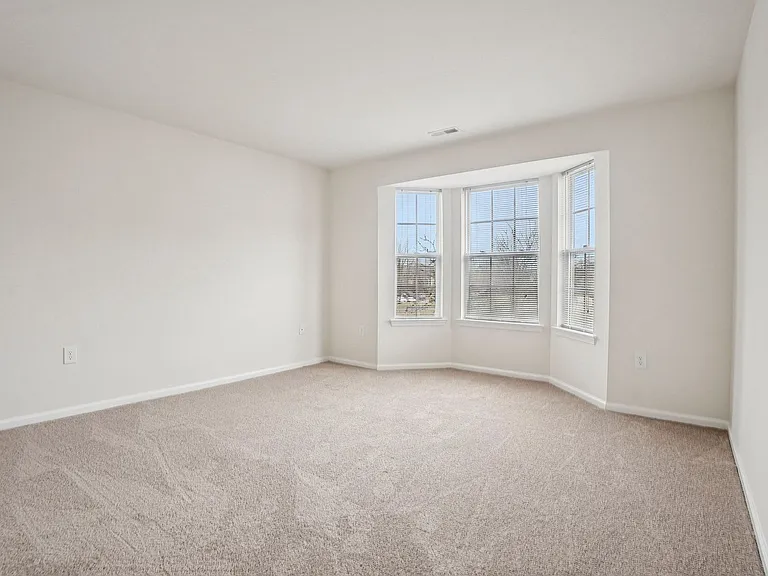 The Apartments At Weatherby — Photo 39