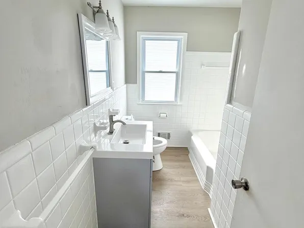 7242 Gerald Ave, Warren, MI 48092