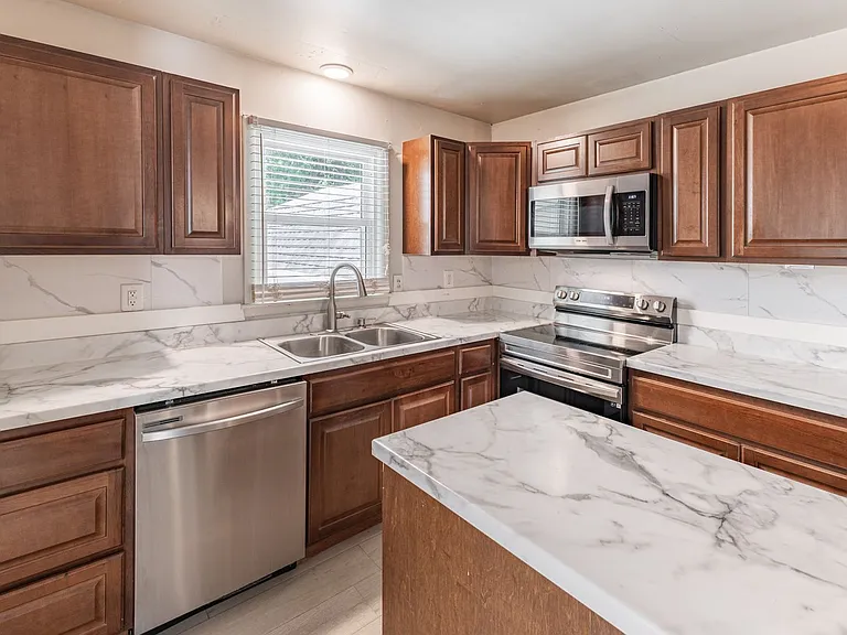 3306 Reynolds Dr NW — Photo 14