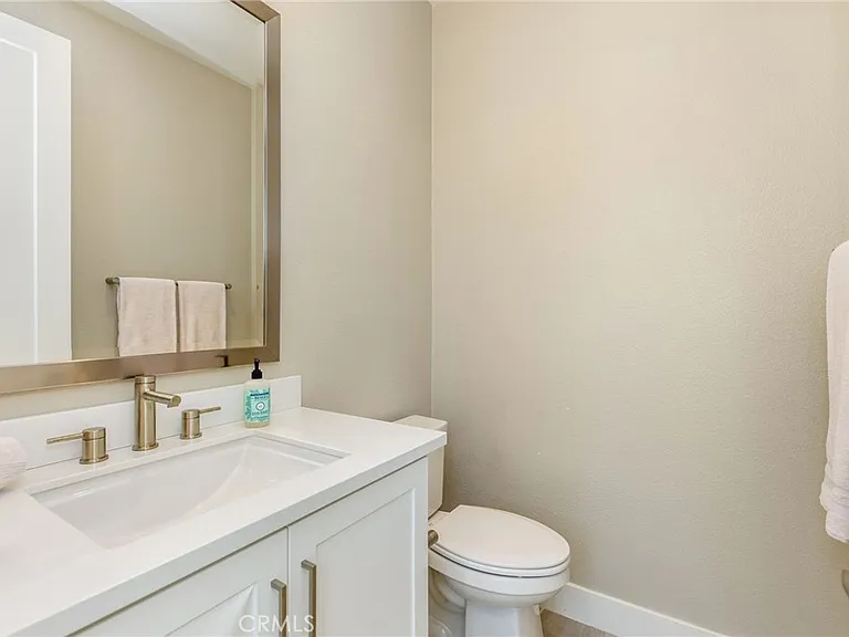 921 Camber Ln — Photo 28