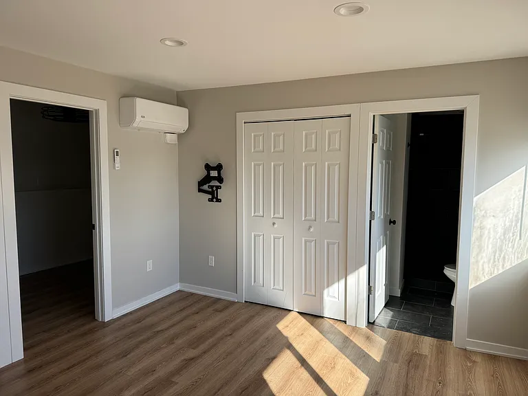 4069 Silver Lake Rd #B — Photo 6