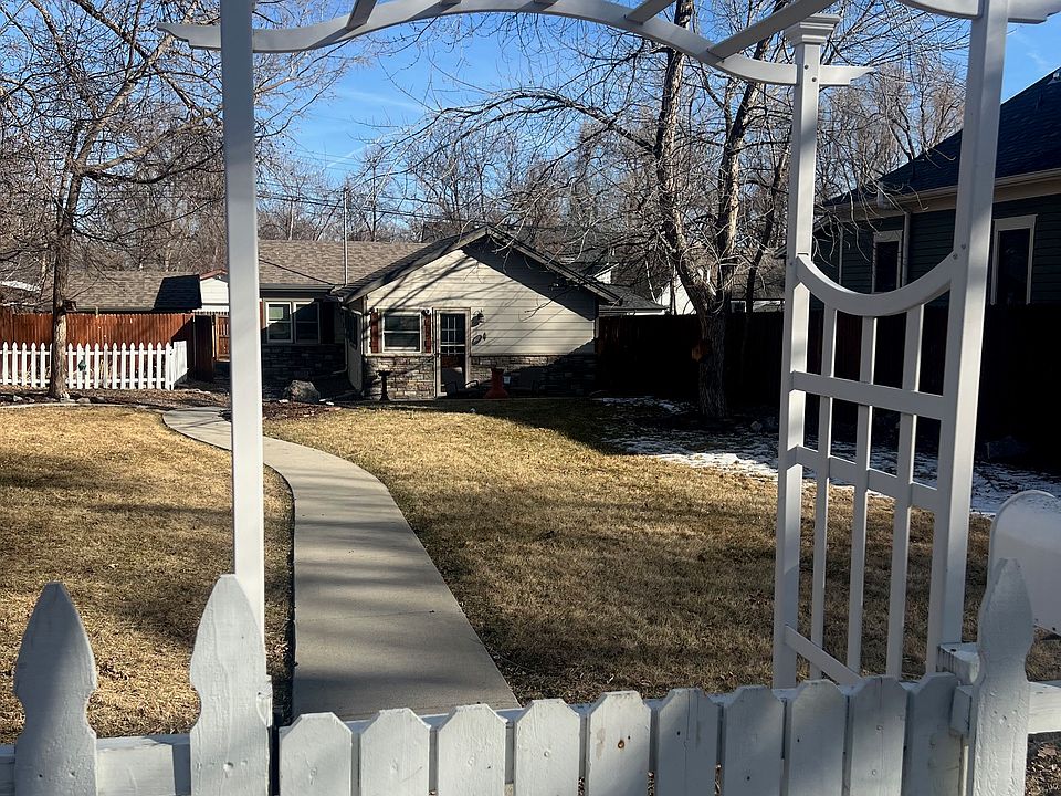 1st image of 428 Vivian St