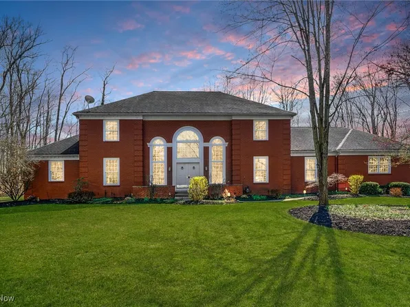 2821 Stonebridge Ct, Hudson, OH 44236