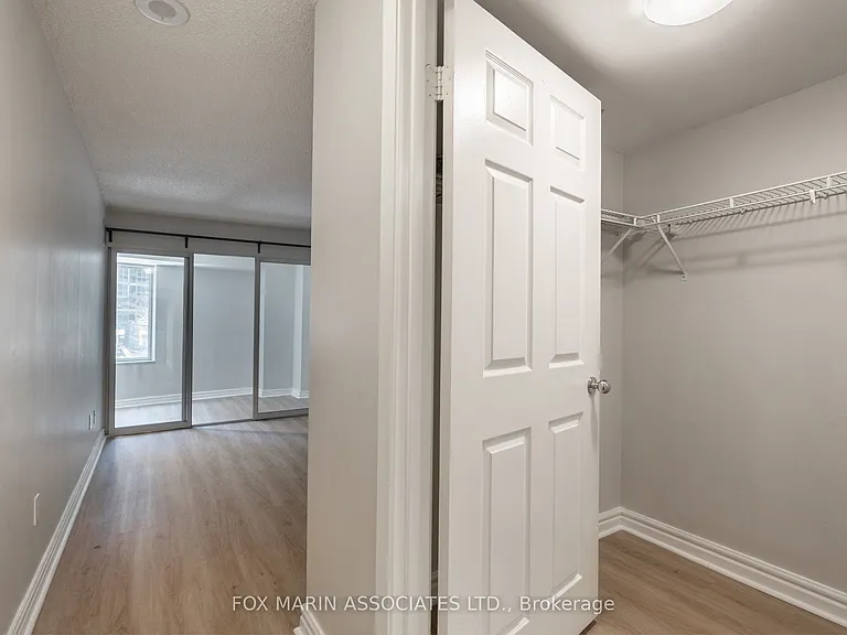 33 University Ave #303 — Photo 4