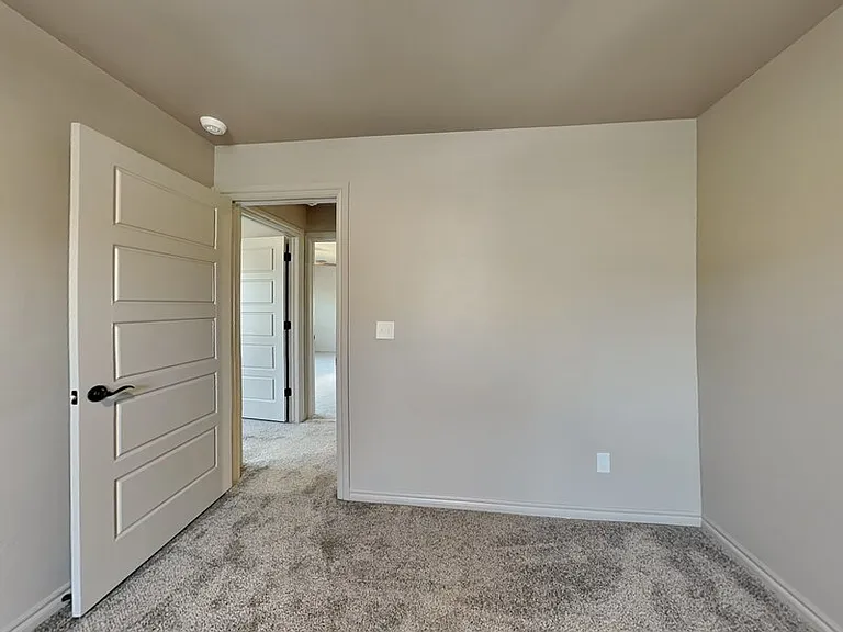 509 N Main St — Photo 13