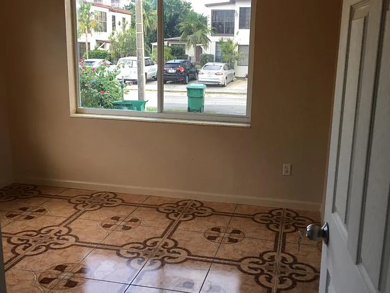 1207 NE 110th St — Photo 10