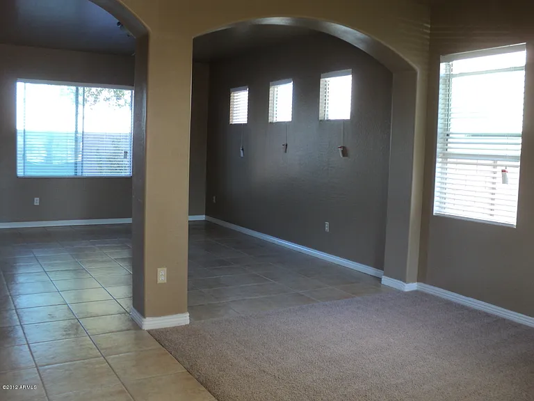 12158 W Belmont Dr — Photo 8