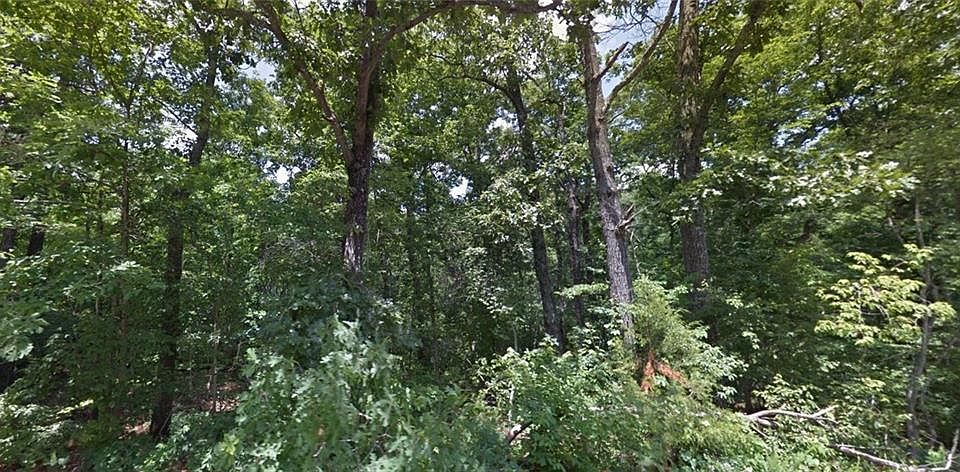 1st image of 32 Pickering Dr