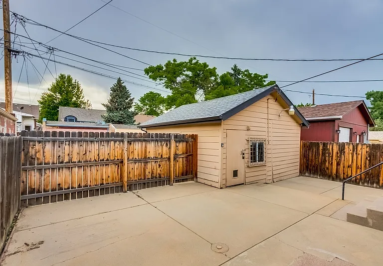 4435 N Clay St — Photo 36