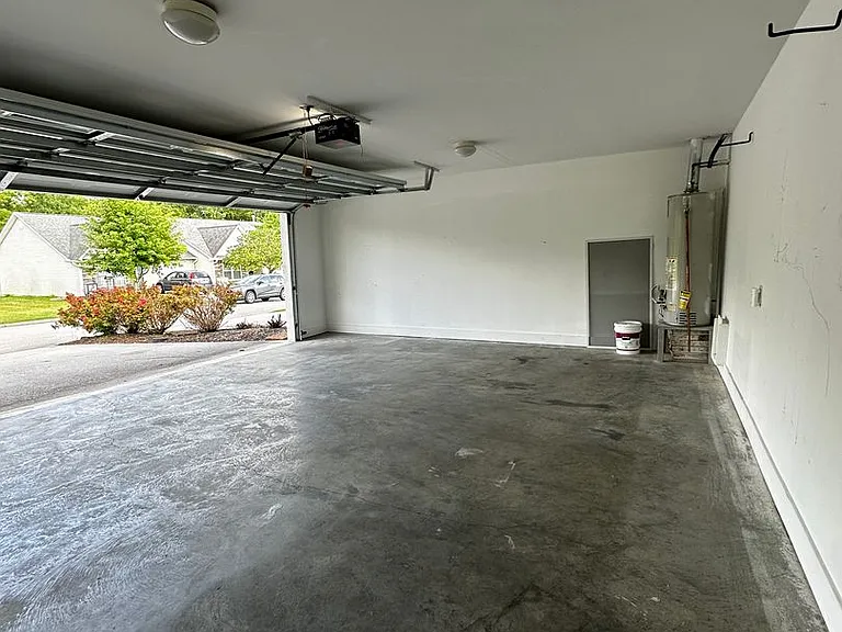 1643 Wood Song Ln — Photo 37