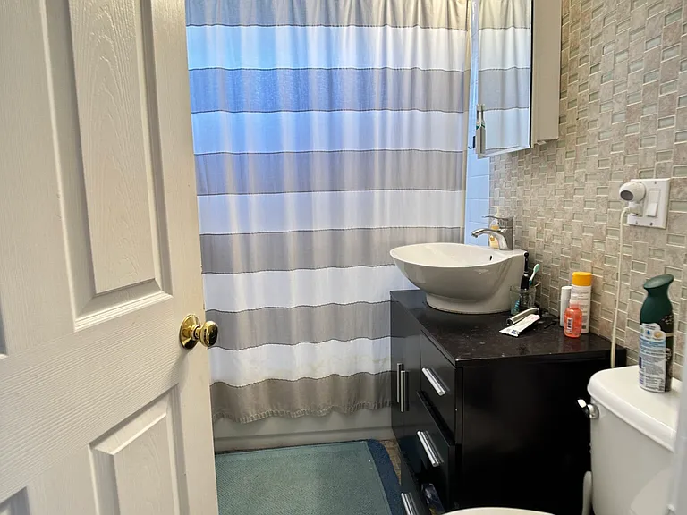 27 Bostonia Ave #2A — Photo 7