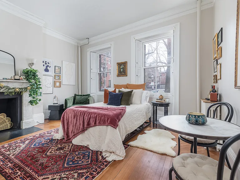 74 Mount Vernon St #1F — Photo 2