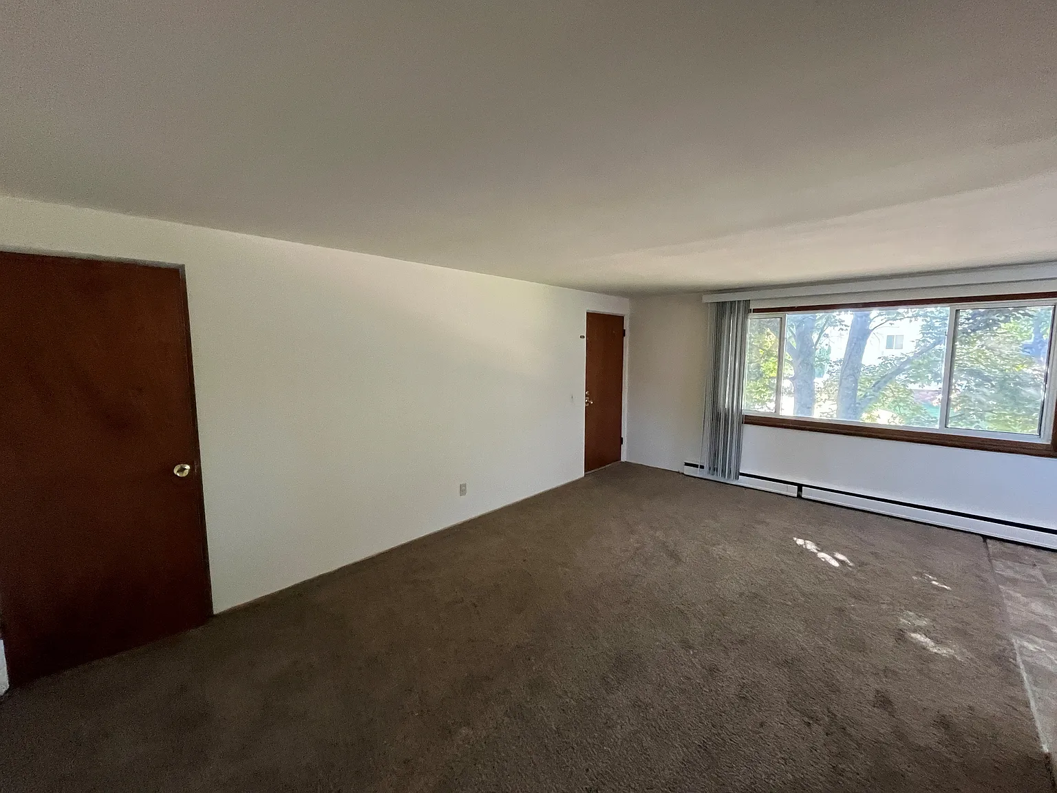 2 bed, 690 sqft, $1,195 — Photo 2