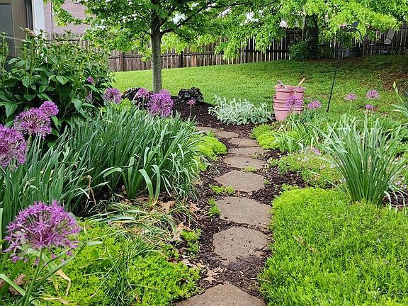 4th image of 104 Bronte Pl