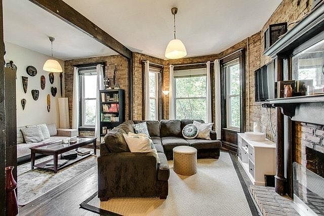 1st image of 3824 N Kenmore Ave #2