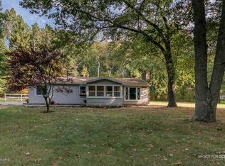 15373 Lyons Ln, Grand Haven, MI 49417
