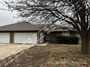 205 W Summit St, Republic, MO 65738