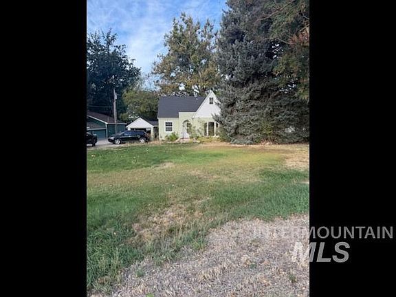 5th image of 2621 N Mountain View Dr