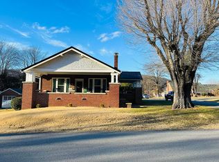 511 Westview St, Narrows, VA 24124