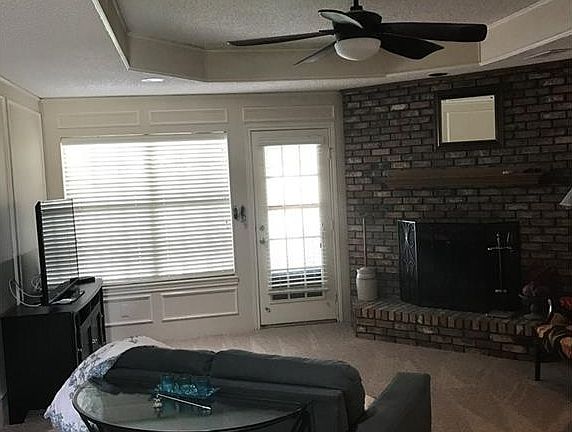 3rd image of 429 Edgemere Dr