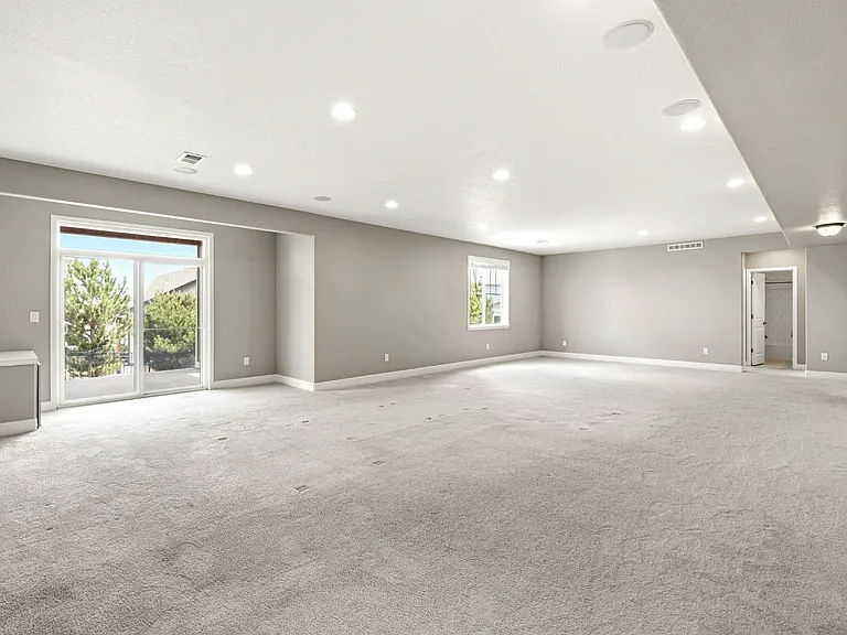 1135 Bonnyton Pl — Photo 32