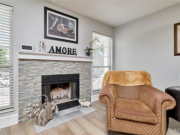 5th image of 1549 Whispering Creek Dr
