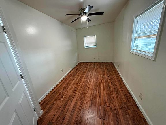 4th image of 1109 Cherry Ave