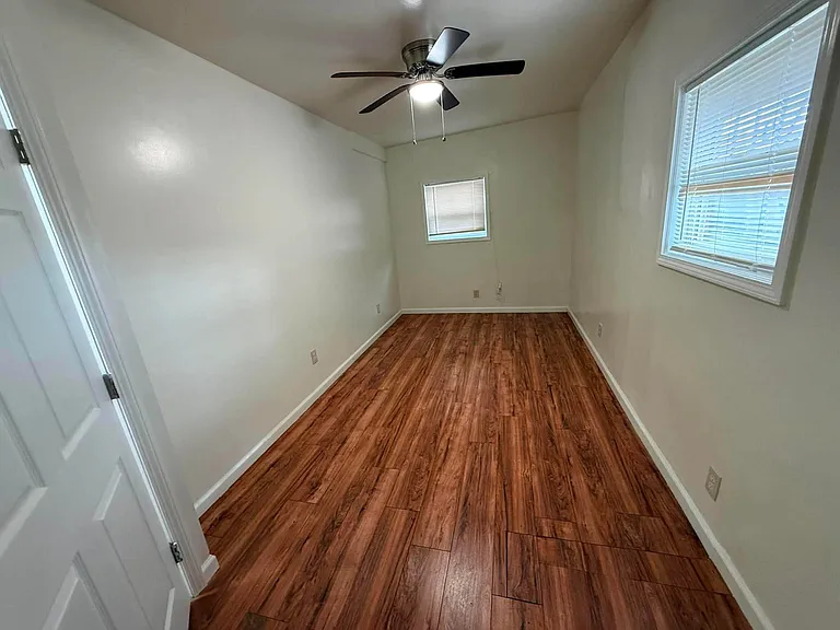 1109 Cherry Ave — Photo 4