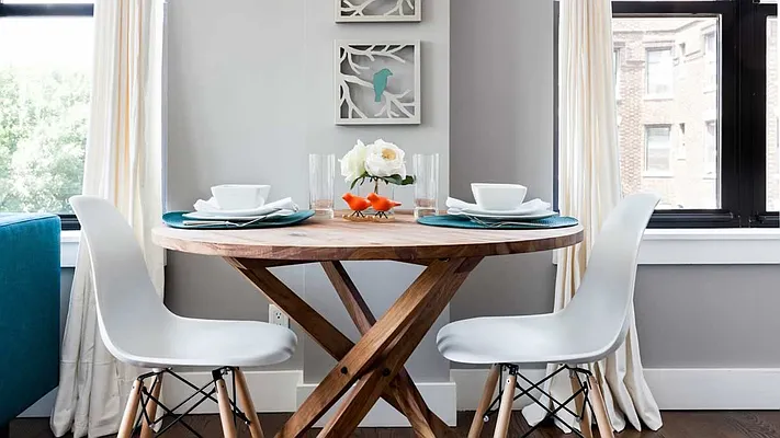 Rented by Compass | media 21