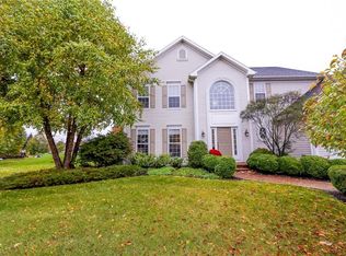 17 Helmsford Way, Penfield, NY 14526