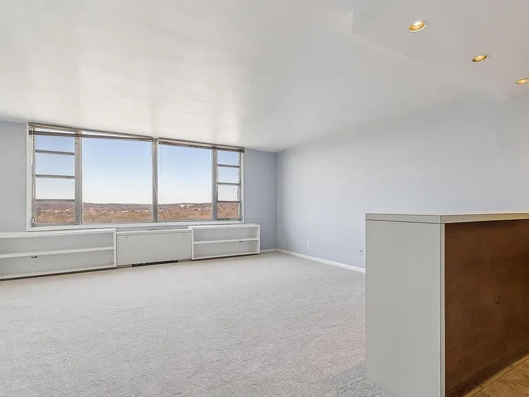 4600 Duke St #1607 — Photo 9