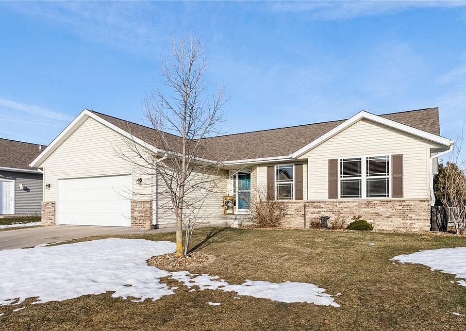 1st image of 220 Cattail Ln