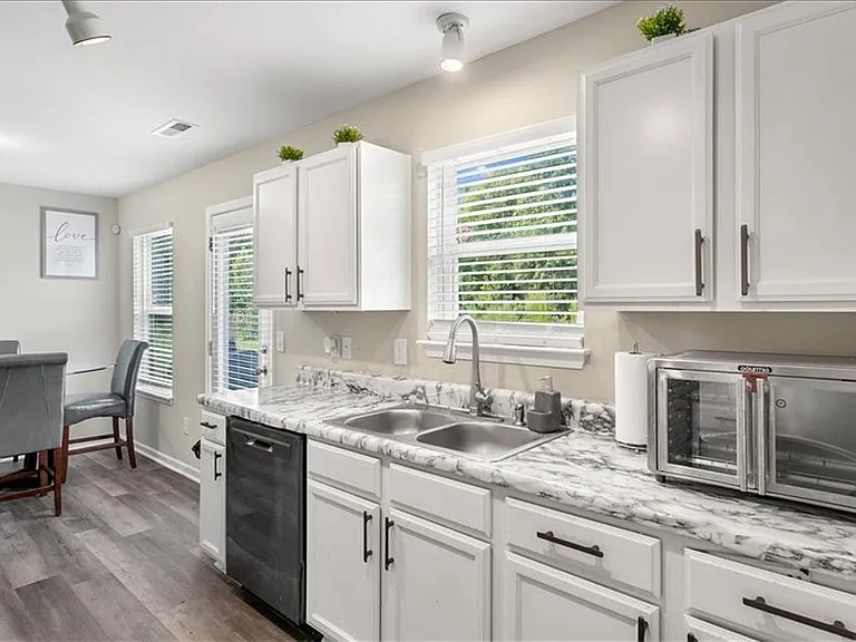 4105 Davis Ridge Ct — Photo 5