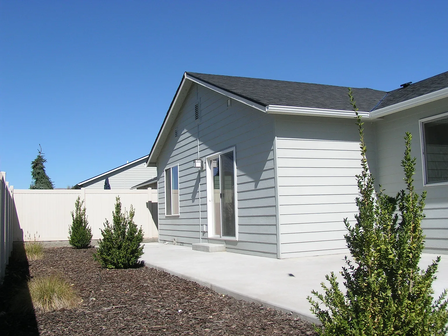 3 bed, 1402 sqft, $2,150 — Photo 4