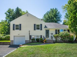 8 Judith Pl, Wayne, NJ 07470
