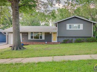 3706 SW 30th St, Topeka, KS 66614