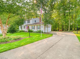 12216 Chestnut Cir, Brecksville, OH 44141