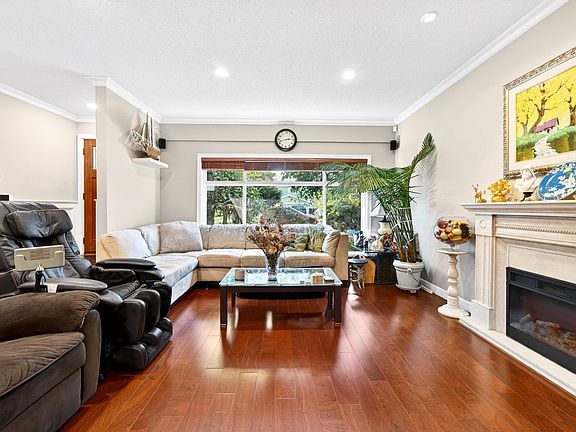 4th image of 3152 Lancaster Pl