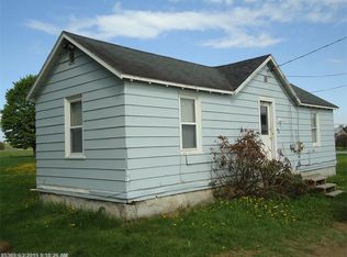 924 Hinckley Rd, Clinton, ME 04927