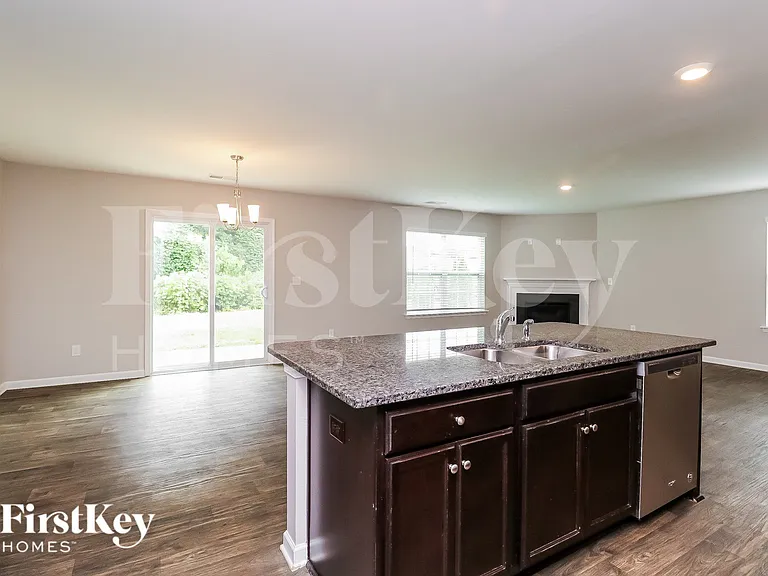 3068 Green Apple Dr — Photo 6